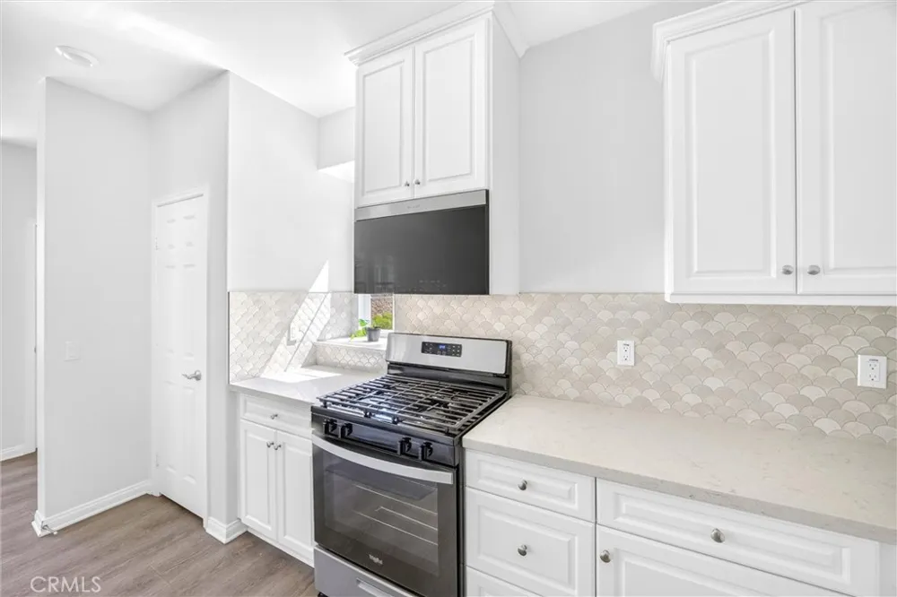 4215 E Carmel Privado Ontario, CA 91761