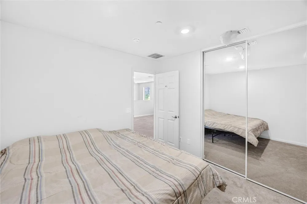 4215 E Carmel Privado Ontario, CA 91761