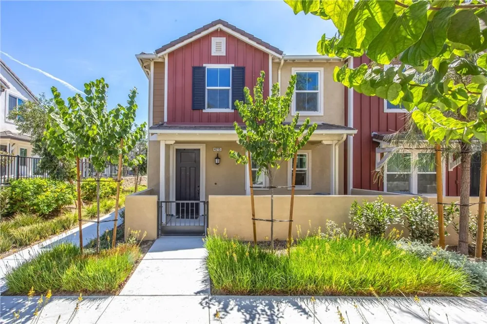 4215 E Carmel Privado Ontario, CA 91761