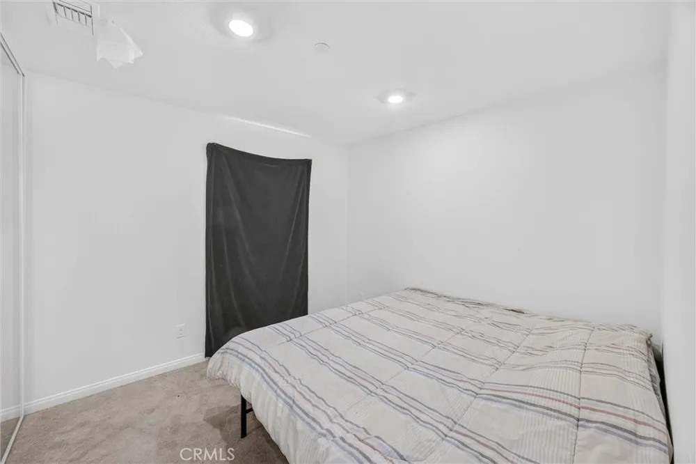4215 E Carmel Privado Ontario, CA 91761