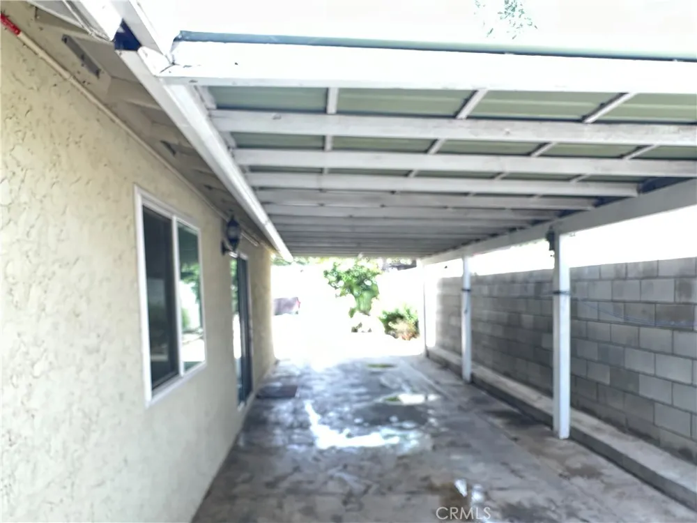 1040 S Alice Rialto, CA 92376