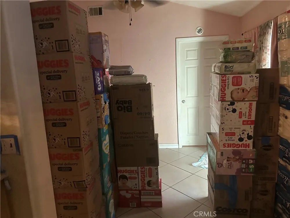 1040 S Alice Rialto, CA 92376