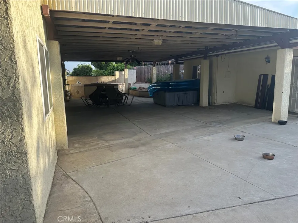 1040 S Alice Rialto, CA 92376