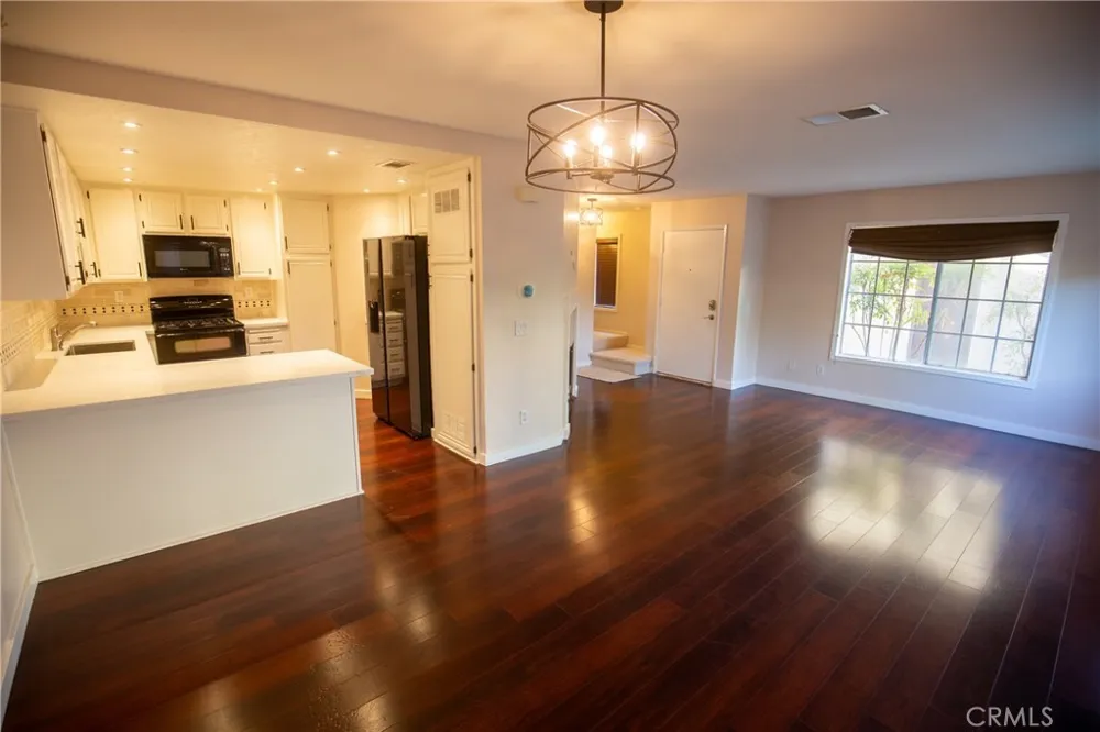 21224 Jasmines Lake Forest, CA 92630