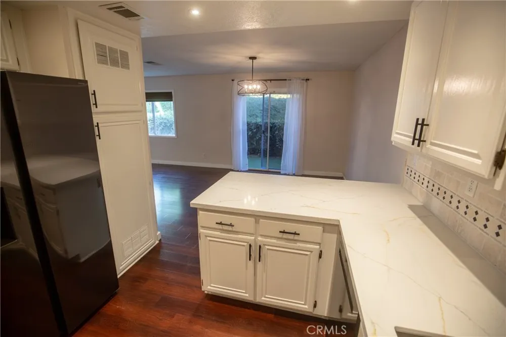 21224 Jasmines Lake Forest, CA 92630
