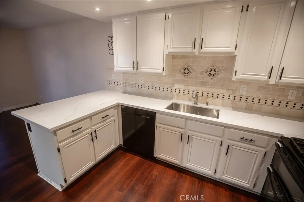 21224 Jasmines Lake Forest, CA 92630