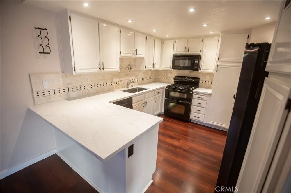 21224 Jasmines Lake Forest, CA 92630