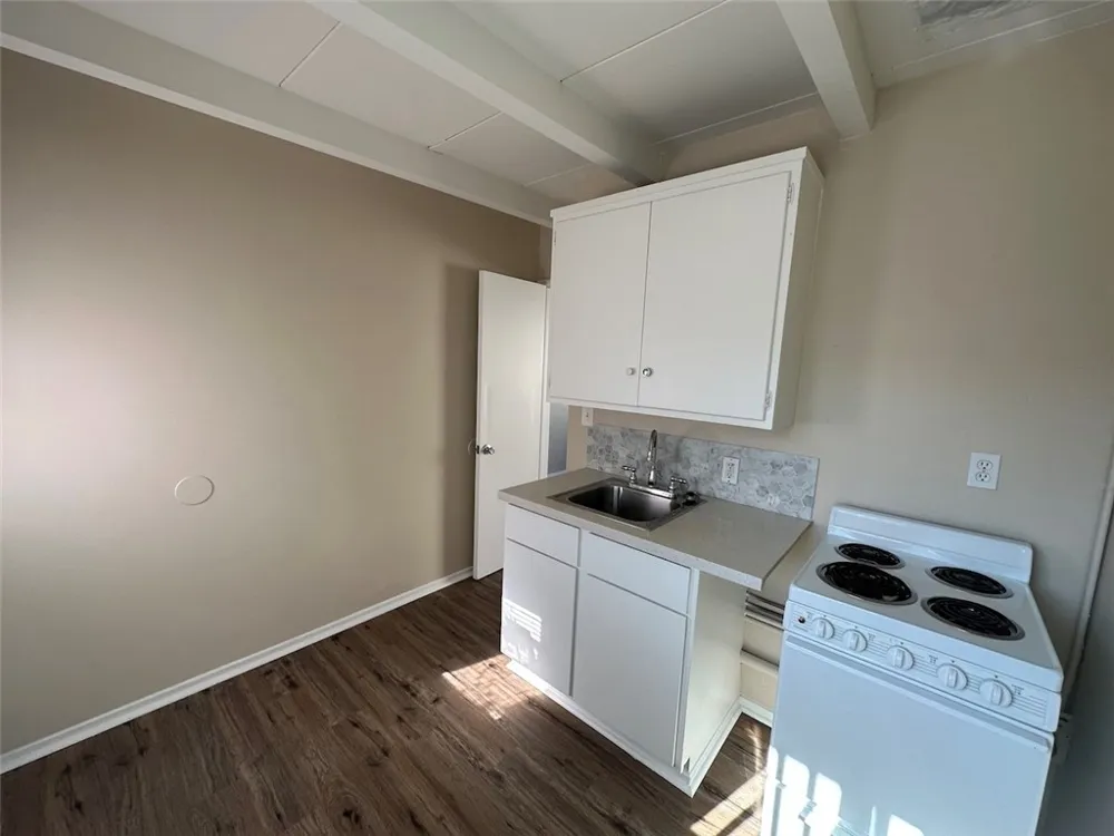 1015 Azusa Avenue #03 Azusa, CA 91702