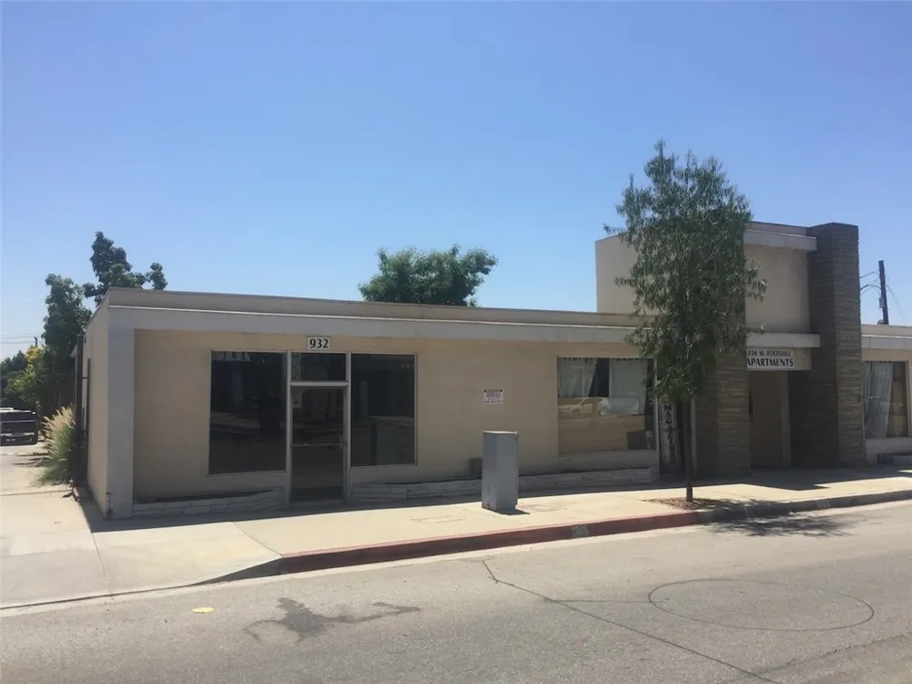 936 W Foothill Boulevard #09 Azusa, CA 91702