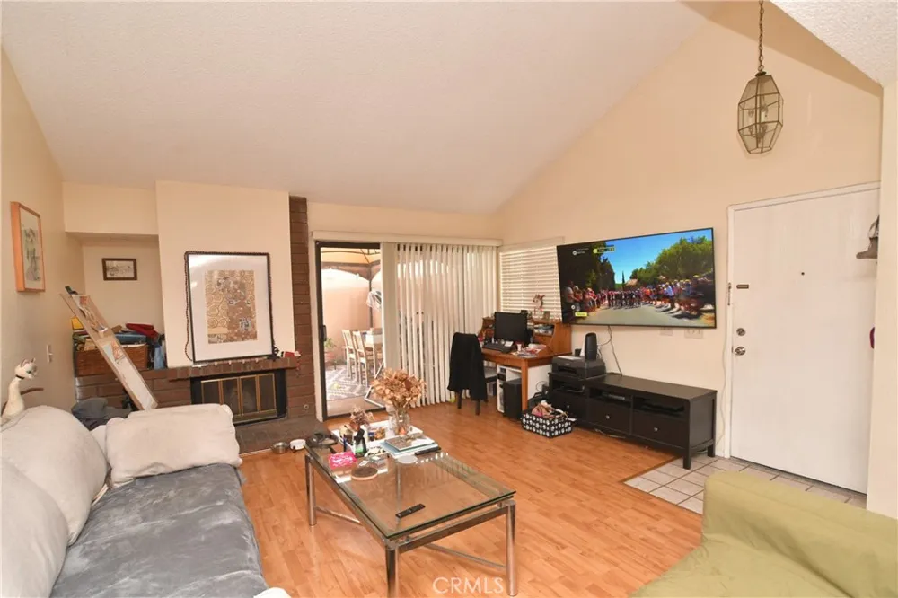1320 Albariza #6 Diamond Bar, CA 91765