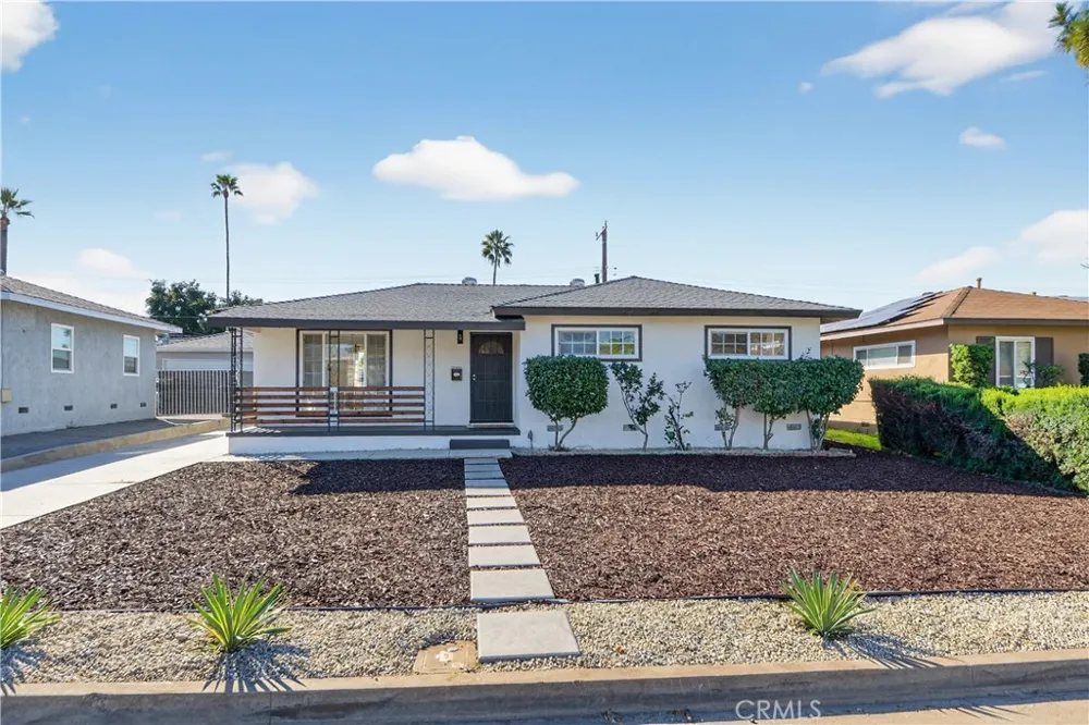 16682 E Greenhaven Covina, CA 91722