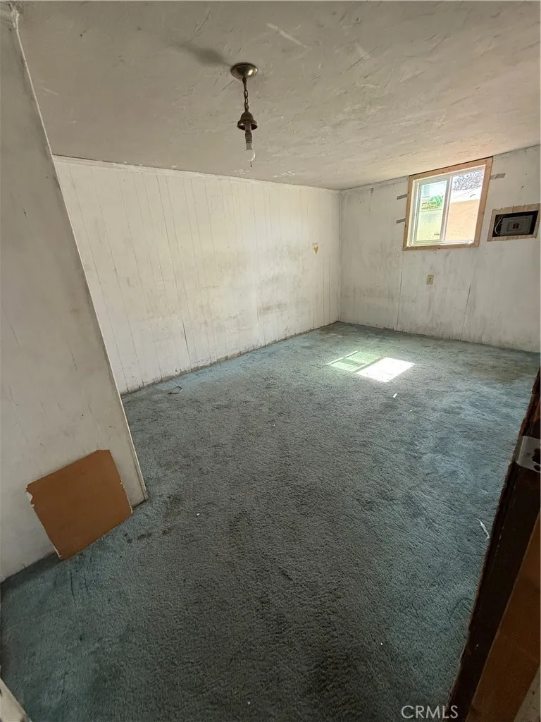 1082 S Santa Fe st Hemet, CA 92543