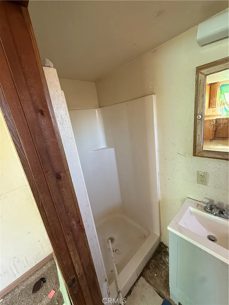 1082 S Santa Fe st Hemet, CA 92543