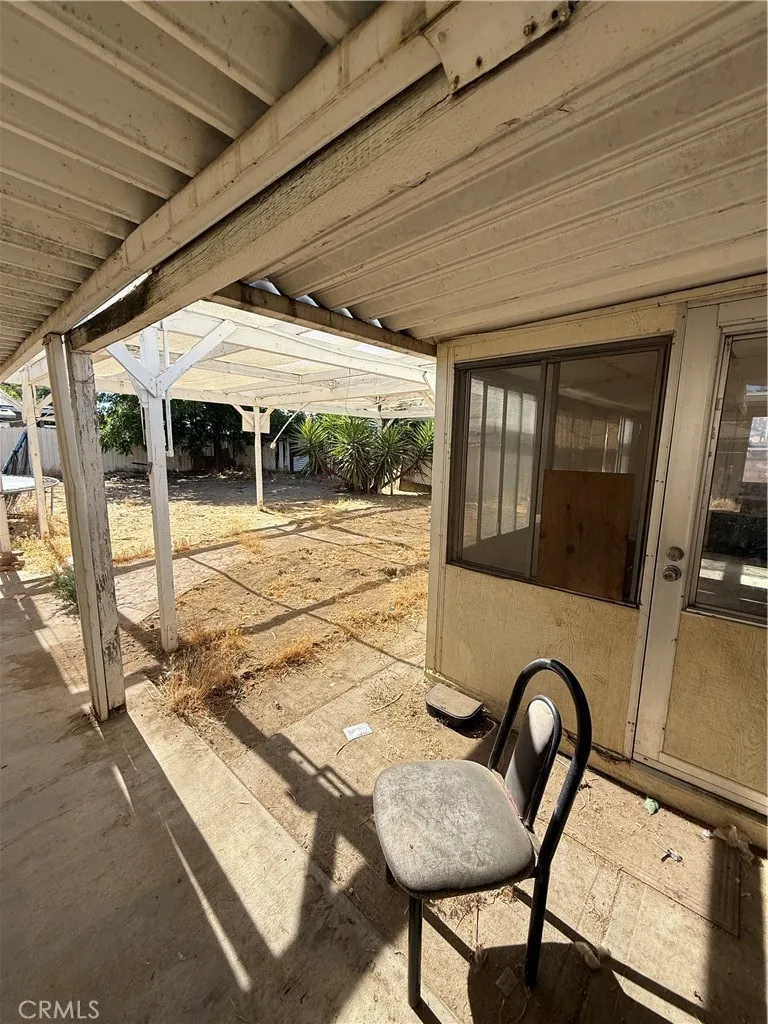 1082 S Santa Fe st Hemet, CA 92543