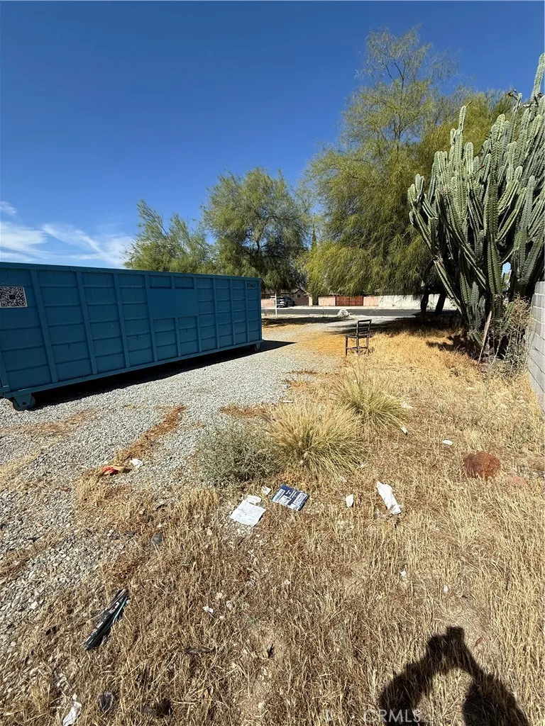 1082 S Santa Fe st Hemet, CA 92543
