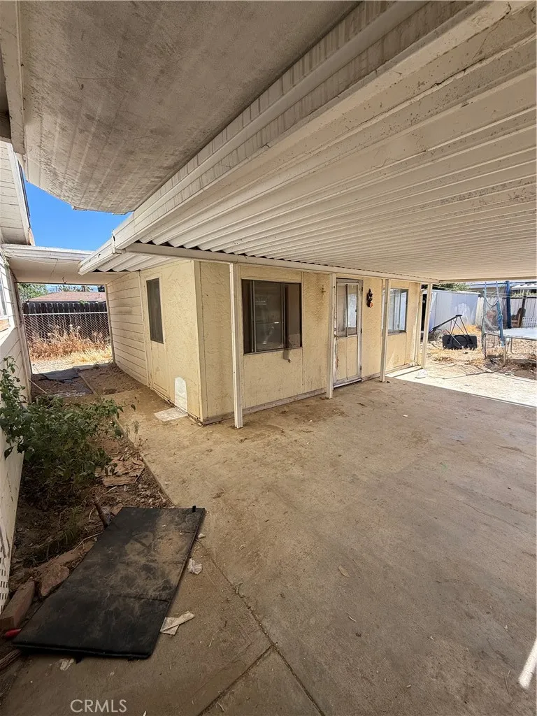 1082 S Santa Fe st Hemet, CA 92543