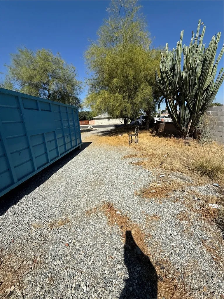 1082 S Santa Fe st Hemet, CA 92543