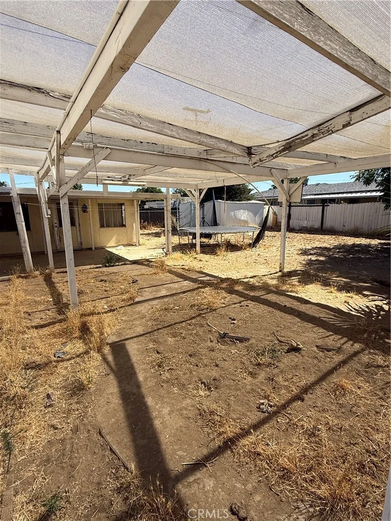1082 S Santa Fe st Hemet, CA 92543
