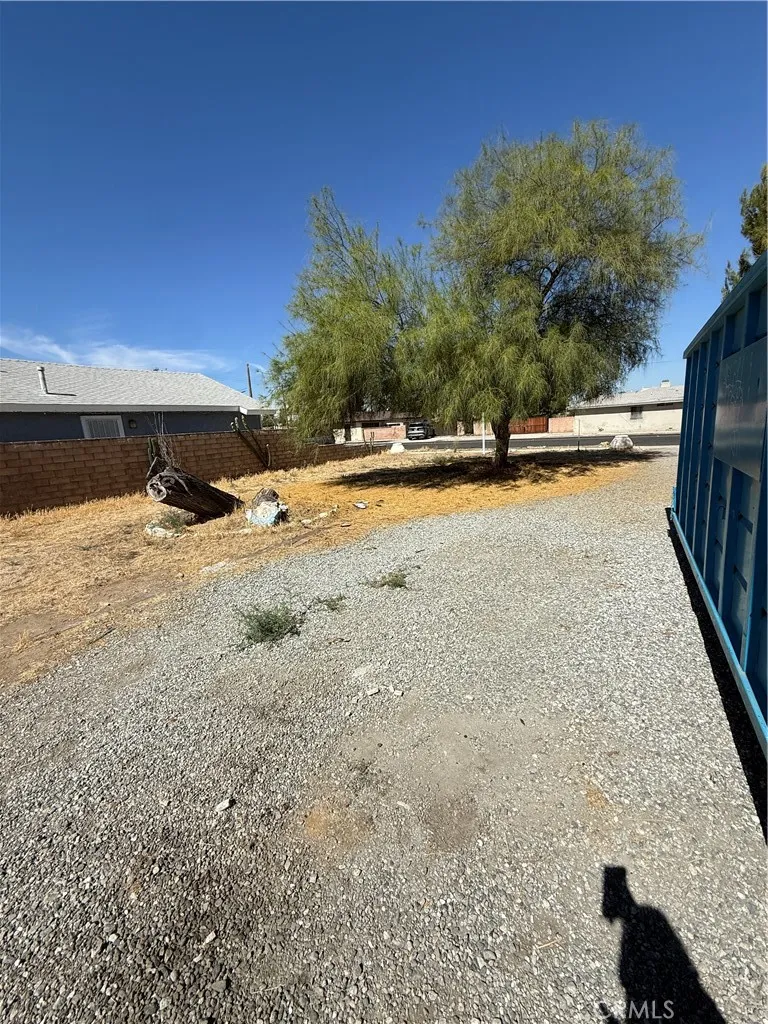 1082 S Santa Fe st Hemet, CA 92543