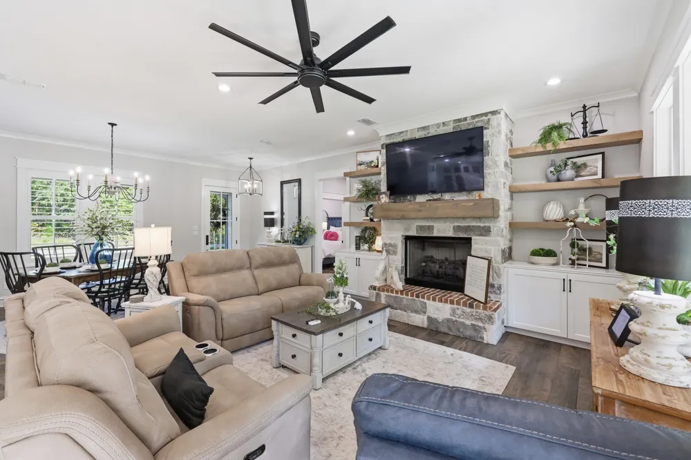 221 Private Road 6235 #2320 Mineola, TX 75773