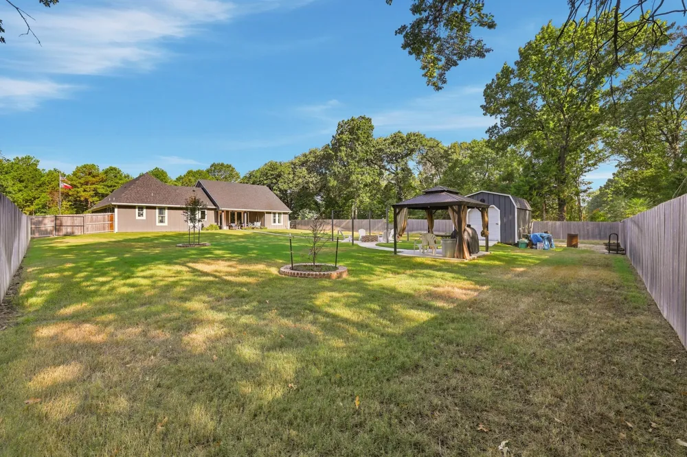 221 Private Road 6235 #2320 Mineola, TX 75773