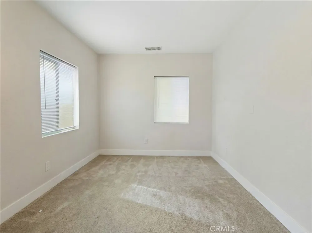 332 S Ramona Hemet, CA 92543