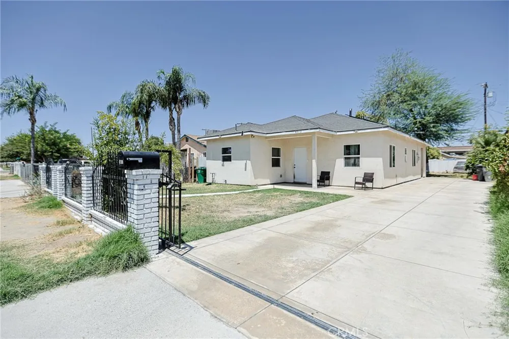 1012 Feliz Bakersfield, CA 93307