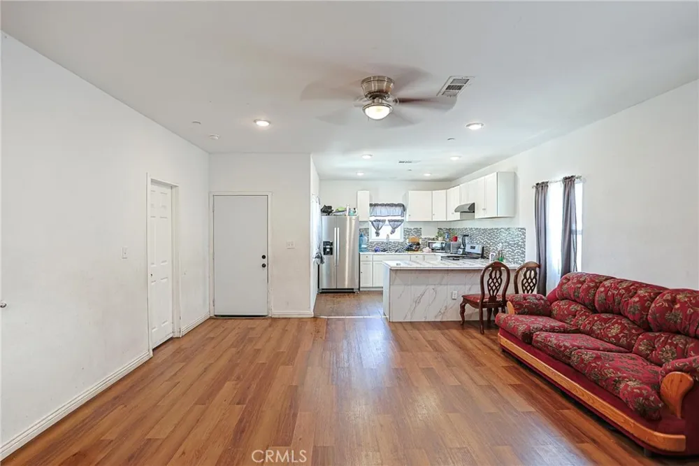 1012 Feliz Bakersfield, CA 93307