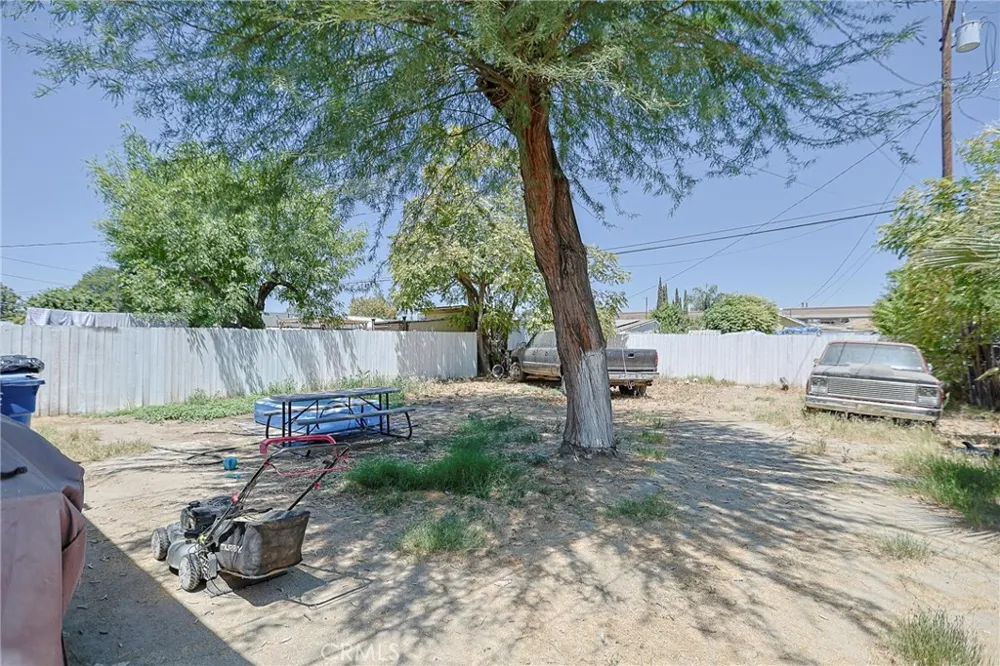 1012 Feliz Bakersfield, CA 93307