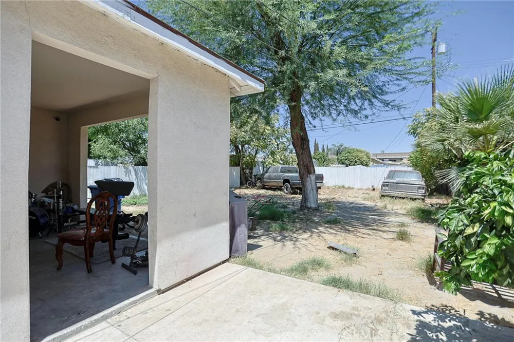 1012 Feliz Bakersfield, CA 93307