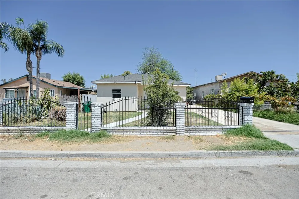 1012 Feliz Bakersfield, CA 93307