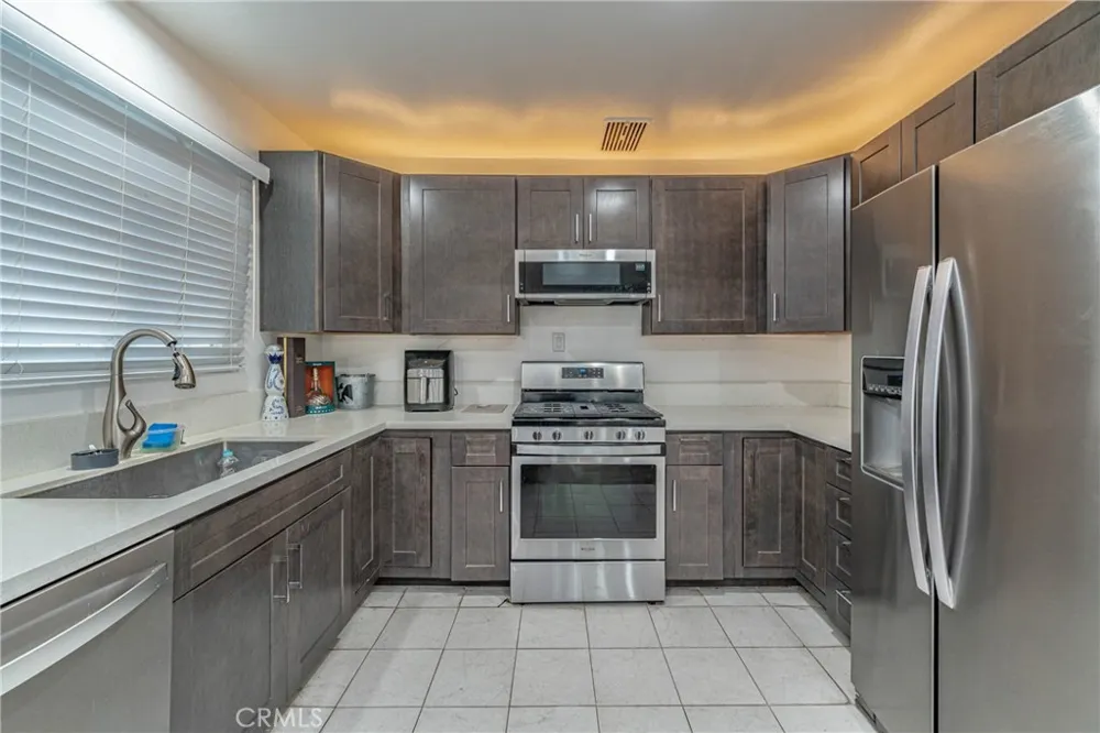 325 Cedar Long Beach, CA 90802
