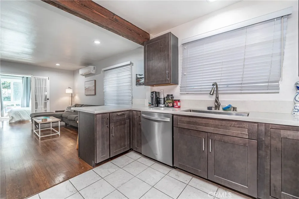 325 Cedar Long Beach, CA 90802