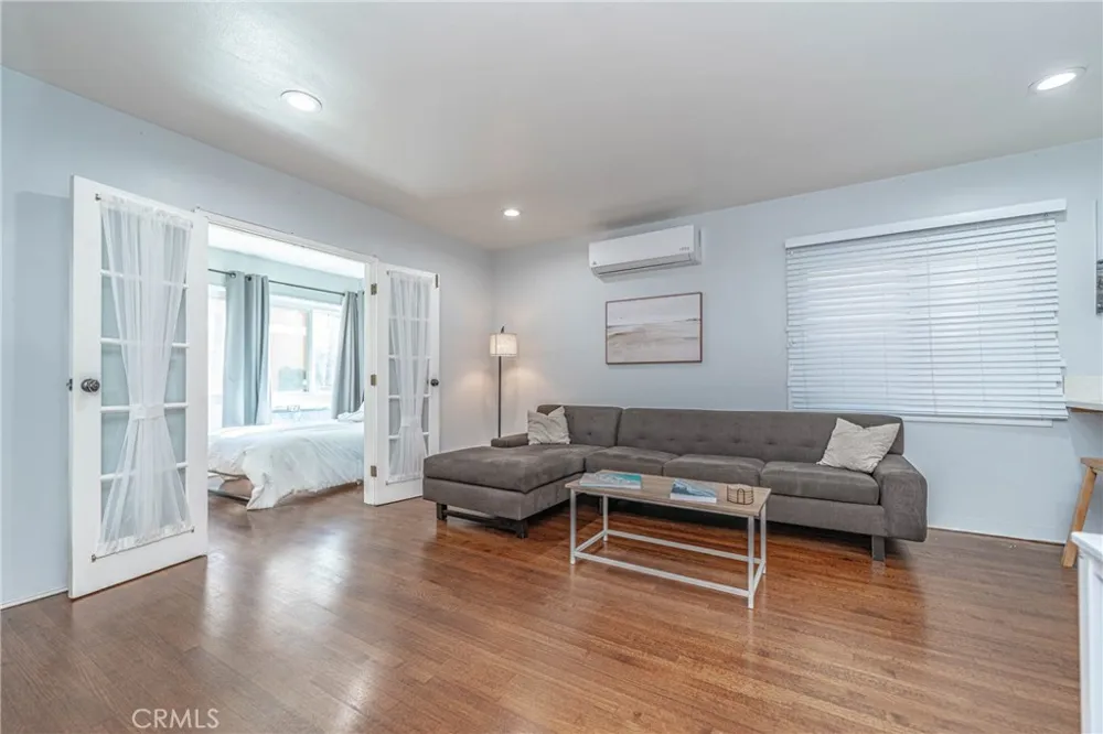 325 Cedar Long Beach, CA 90802