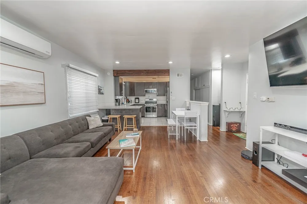 325 Cedar Long Beach, CA 90802