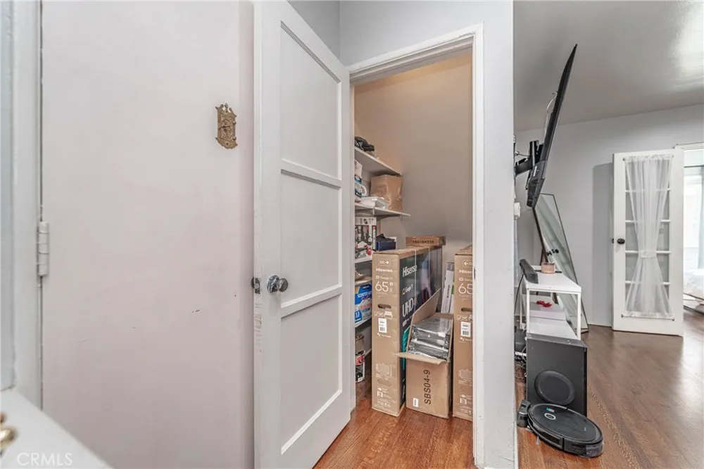 325 Cedar Long Beach, CA 90802