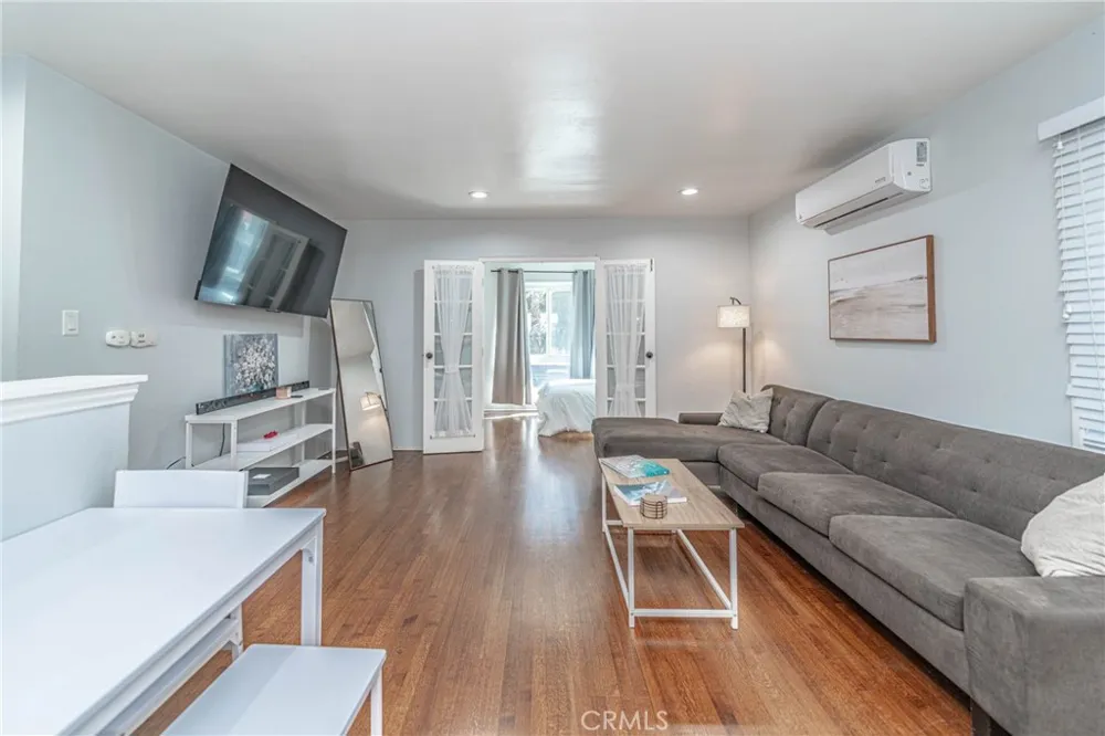 325 Cedar Long Beach, CA 90802
