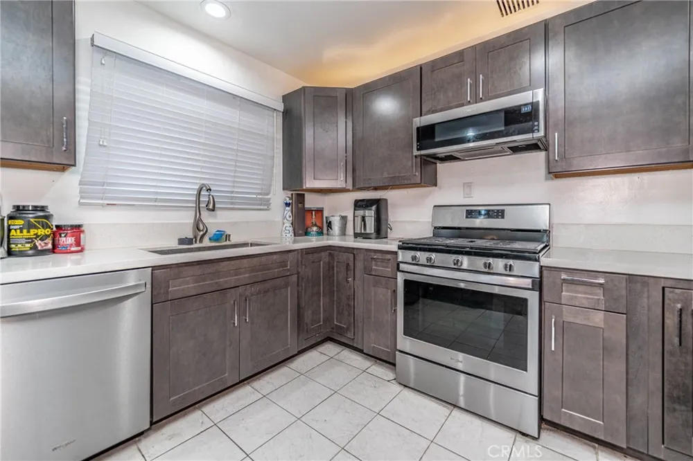 325 Cedar Long Beach, CA 90802