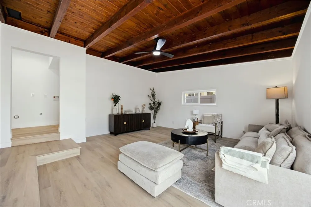 2401 W 78th Inglewood, CA 90305