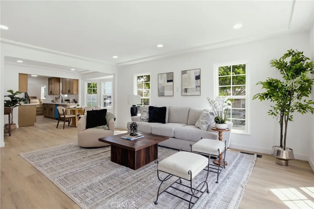 2401 W 78th Inglewood, CA 90305