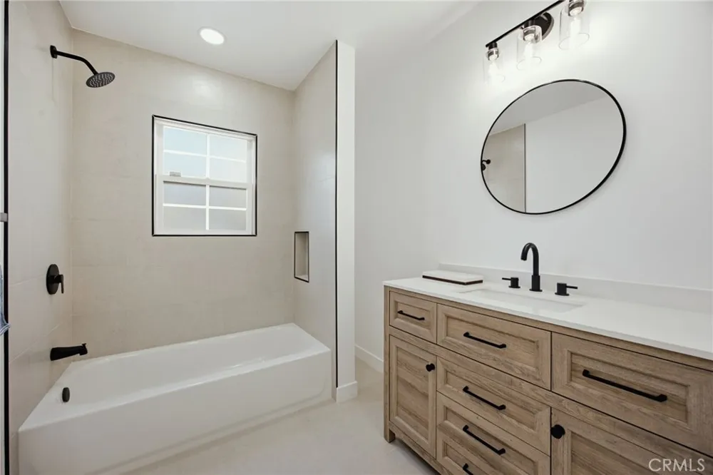 2401 W 78th Inglewood, CA 90305
