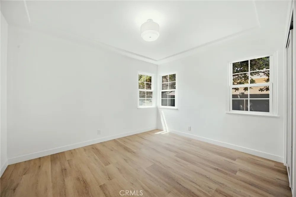 2401 W 78th Inglewood, CA 90305