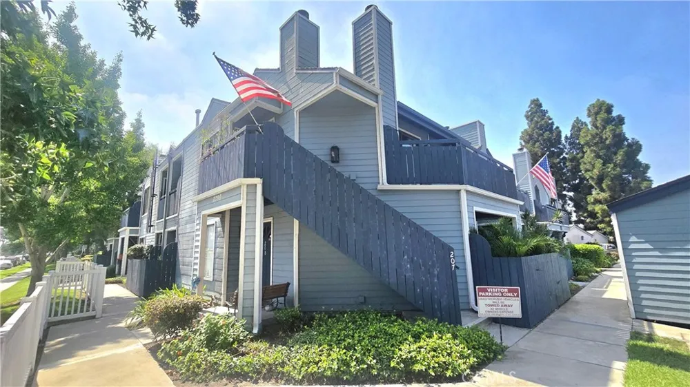 7300 Quill #207 Downey, CA 90242