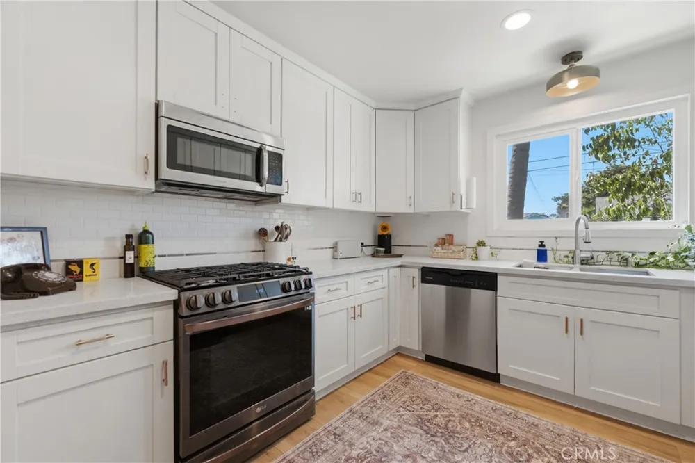 1327 E Appleton Street Long Beach, CA 90802