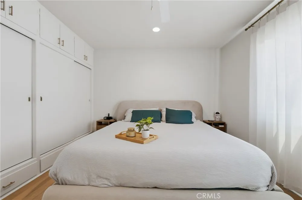 1327 E Appleton Street Long Beach, CA 90802