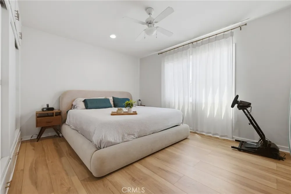 1327 E Appleton Street Long Beach, CA 90802