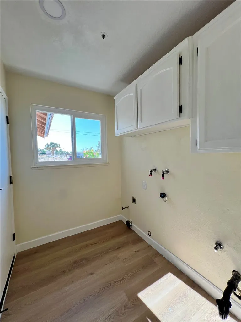 13377 Paramount Road Phelan, CA 92371