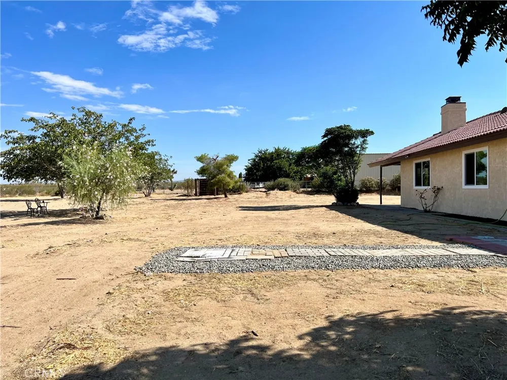 13377 Paramount Road Phelan, CA 92371