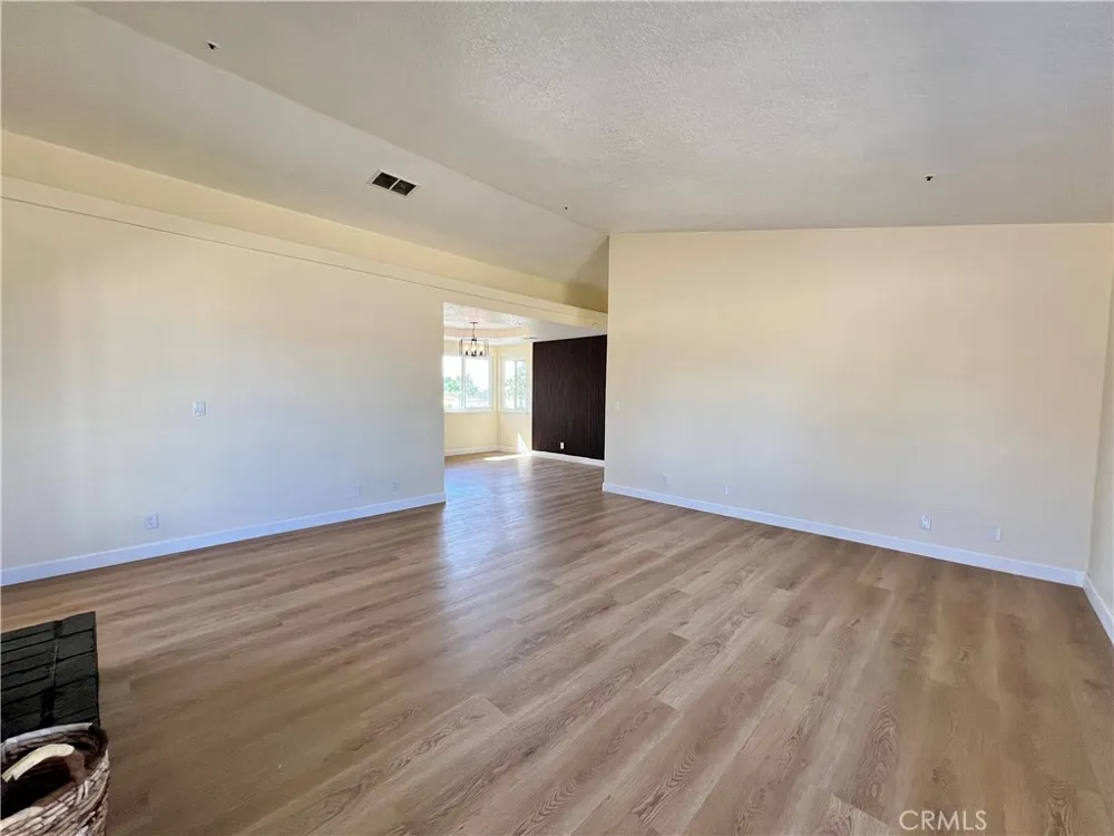 13377 Paramount Road Phelan, CA 92371