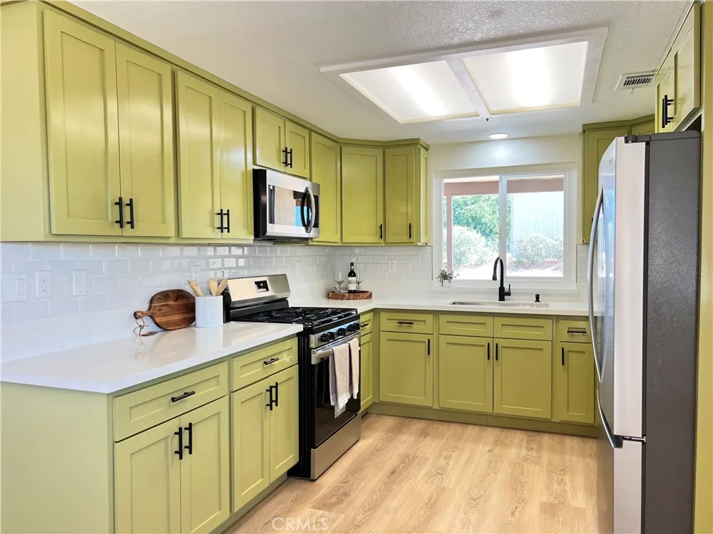 13377 Paramount Road Phelan, CA 92371